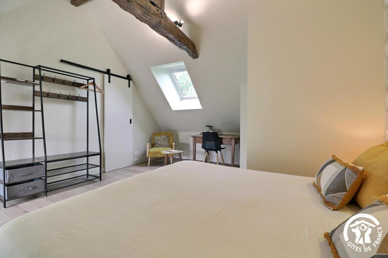 Bed and Breakfast Le Jardin De Quercus à Bazouges-la-Pérouse Extérieur photo
